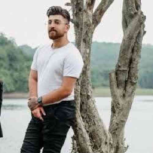 ماهان خادمی پنج تیر پرون گیرمه امه تی دنبال